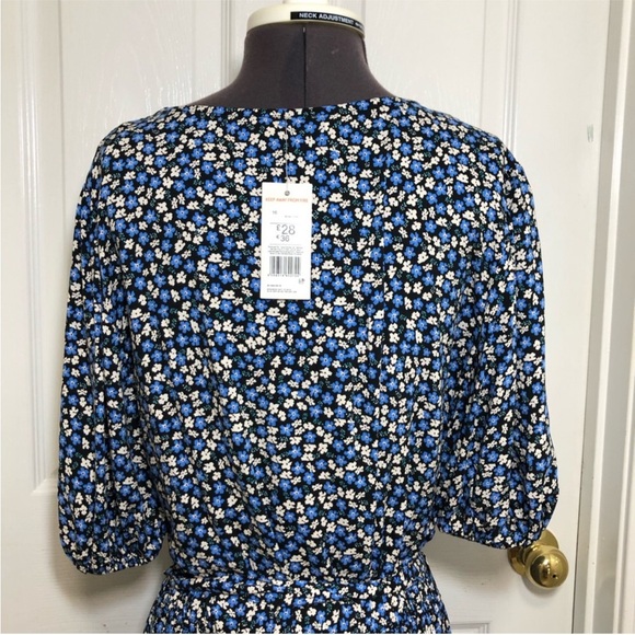 F&F Casual Collection V Neck Buttoned Belted Blue White Daisy Floral Jumpsuit 12 - Picture 8 of 12